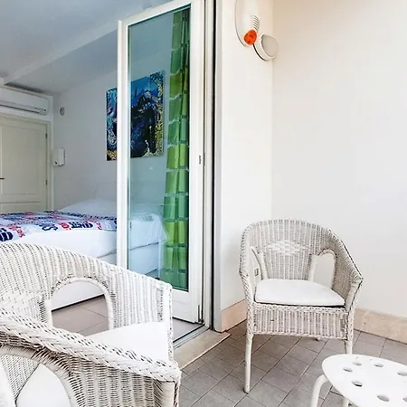 Boutique Domus شقة